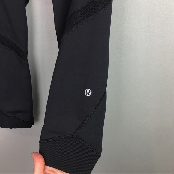 Lululemon Core Kicker Crop Black Capri Leggings - Picture 4 of 12